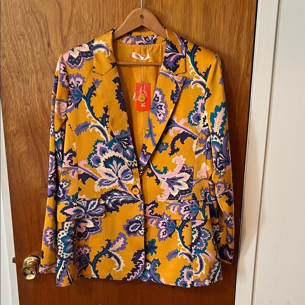 Vibrant Floral Satin Women's Blazer. New with Tag. Size XXL (18)
